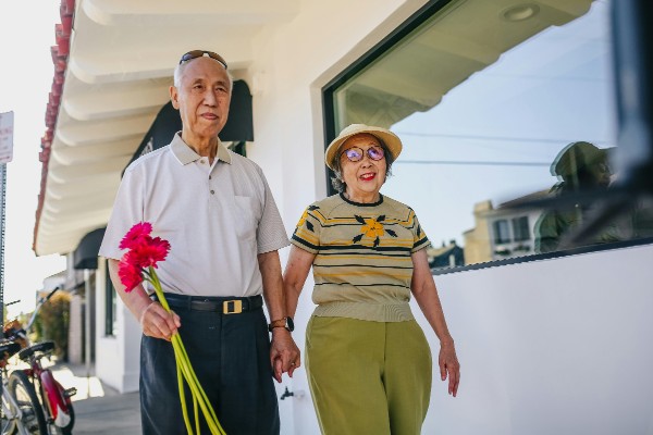 couple-walking
